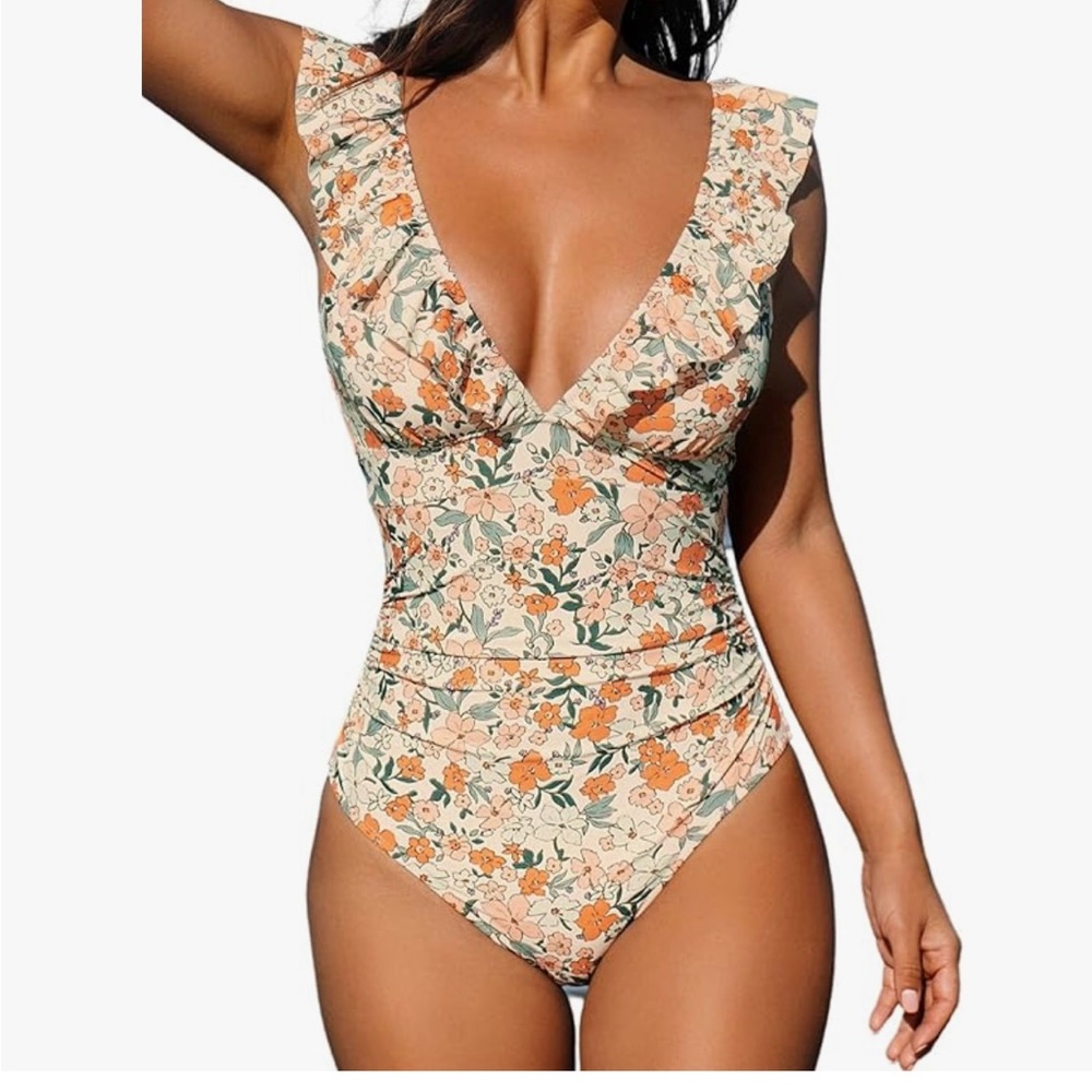NWT Cupshe Floral Retro One Piece Swimsuit M Slimming